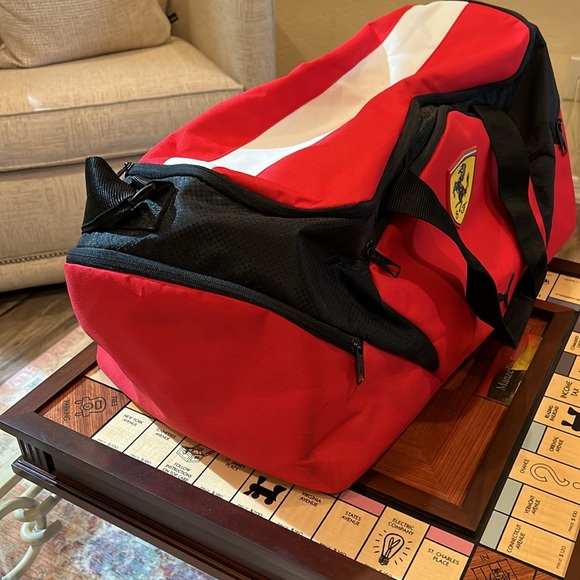 Ferrari canvas travel bag - Picture 3 of 7